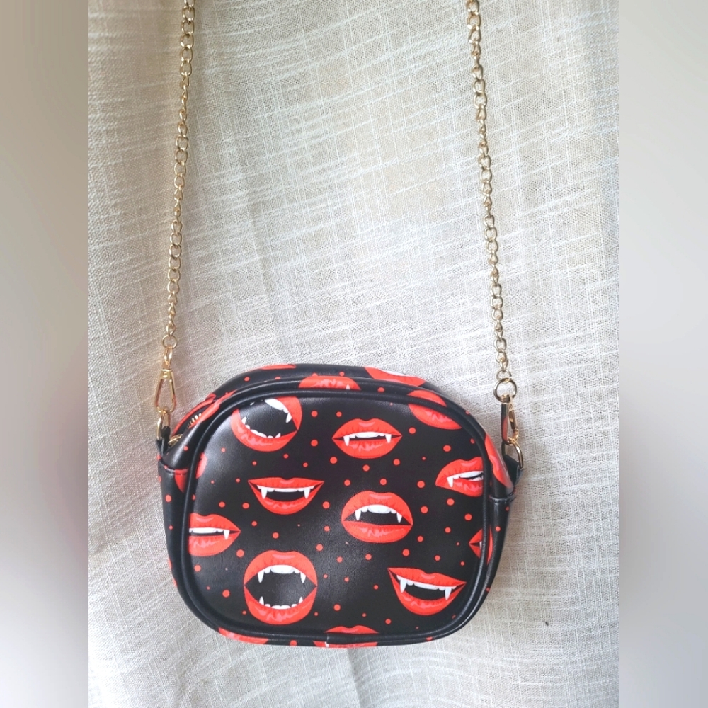 Vampire Polka Dot Crossbody With Gold Chain - Picture 4 of 8